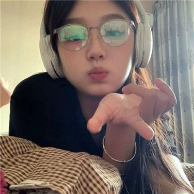 抬头看看夜晚的星星